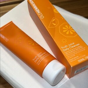 Ole Henriksen - Truth Juice Gentle Glow Daily Cleanser